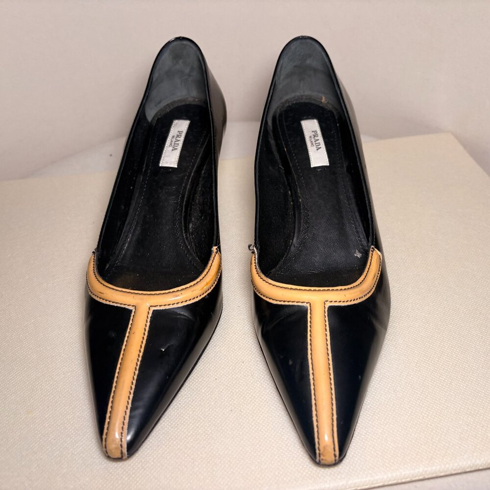 Vintage Y2K Prada Pointed Toe Kitten Heels, Black with Tan Detail, Sz 37.5/7.5